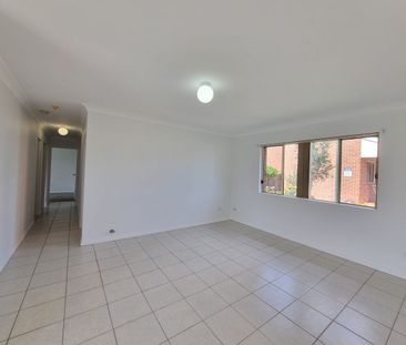 3 bedroom Villa in one of Lakemba's premier locations! - Photo 6