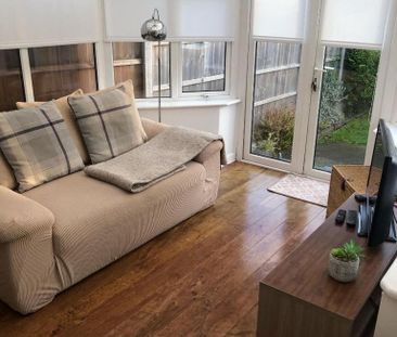 3 bedroom semi-detached house to rent - Photo 2