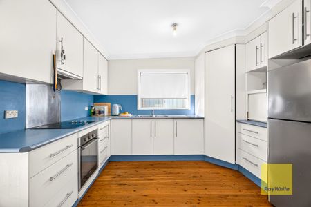 Easy Living Just Moments from Umina Beach - Photo 5
