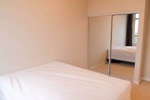 $1100 / 1br – 525ft2 – Top floor 1 bedroom & 1 bathroom at Connect (Surrey) - Photo 3