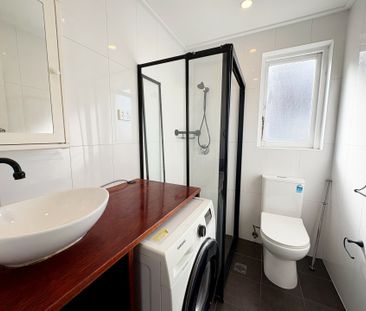TWO BEDROOM APARTMENT DIRECTLY OPPOSITE THE BEACH! - Photo 6