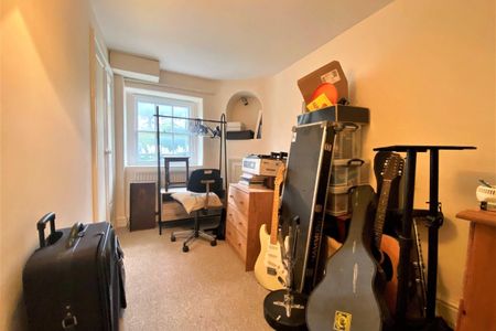 Upper East Hayes - Photo 3