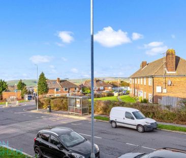 3 bedroom end of terrace house to rent - Photo 5