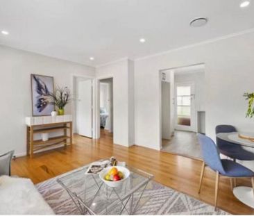 Charming 2BR Unit with Garden in Hauraki - Photo 3