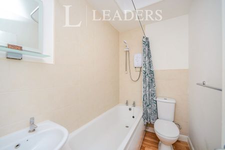 1 bedroom apartment to rent Marine Parade, Brighton, East Sussex, BN2 - Photo 2