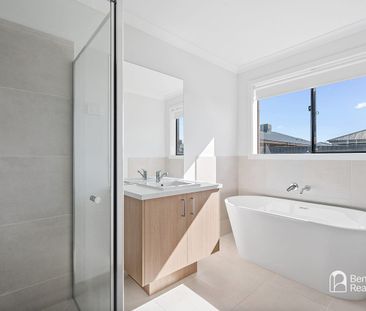 Contemporary Comforts and Modern Living - Photo 5