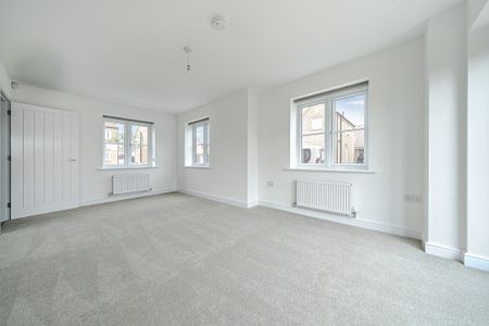 Upton Lawn Grove, Northampton - Photo 3