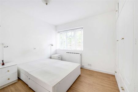 A modern and well-presented one double bedroom apartment in the heart of Wimbledon Village. - Photo 5