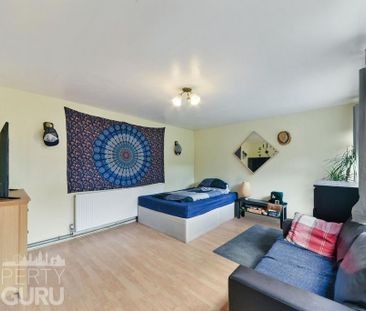 4 bedroom terraced house to rent - Photo 1