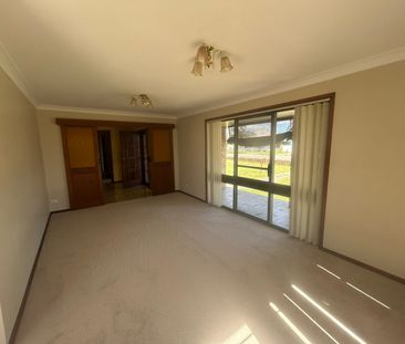 Large Family Home - Photo 4