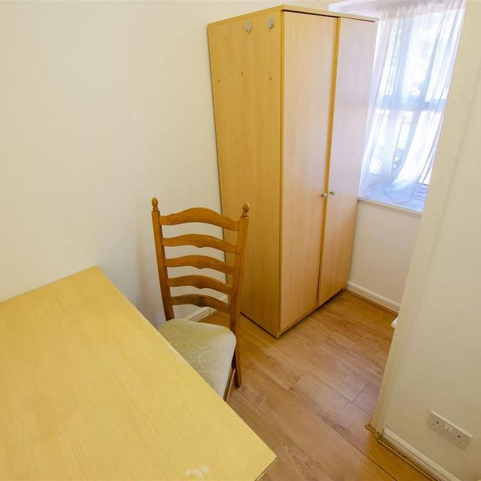 4 bedroom house to rent - Photo 1