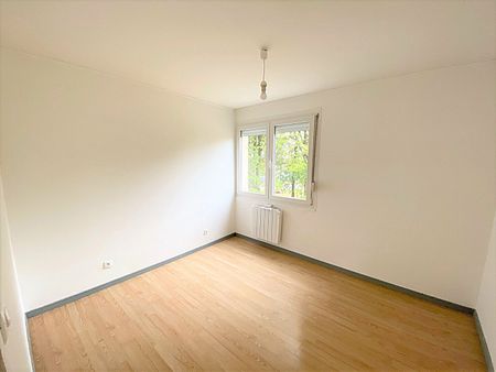 Location Appartement 3 pièces 68m² - Photo 3