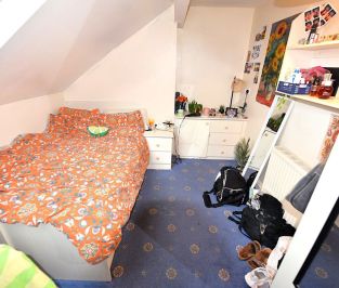 6 bedroom House in Brudenell Mount, Leeds - Photo 5