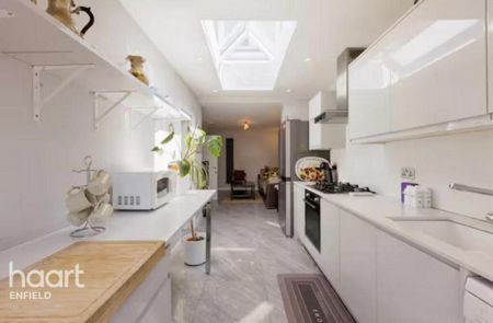 2 bedroom apartment to rent - Photo 3