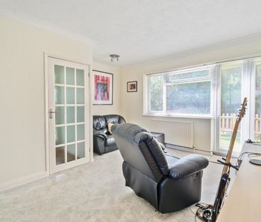 2 bedroom maisonette to rent - Photo 4