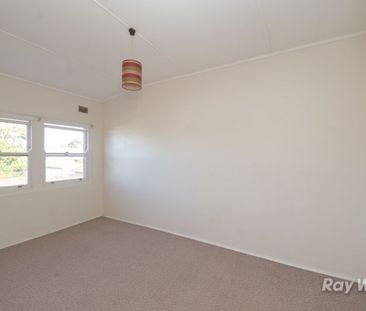 Home For Rent - Photo 4