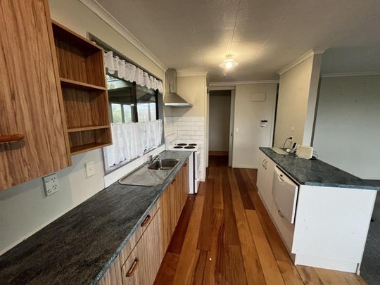 Three bedroom home in Bell Block - Photo 1