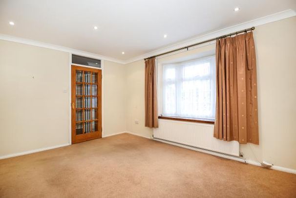 3 bedroom end of terrace house to rent - Photo 1