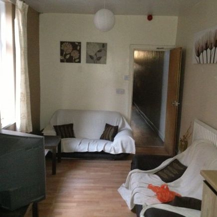 6/7 BED STUDENT HOUSE TO LET from £58 PW - 5 mins BCU - Photo 1