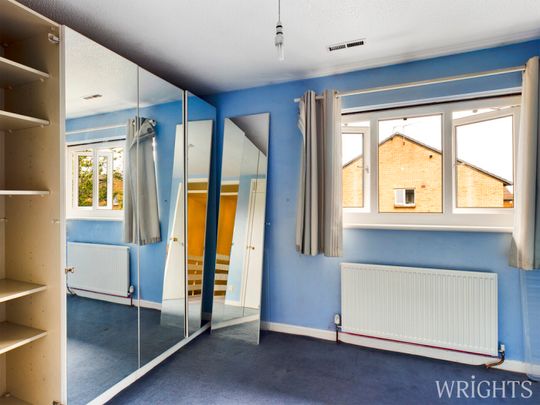 2 bedroom Mid Terraced House - RAMBLERS WAY, PANSHANGER - Photo 1