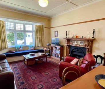 Charming 1920s Bungalow - Photo 4