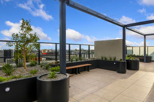 306/139 Boundary Road, North Melbourne VIC 3051 - House For Rent | Domain - Photo 1