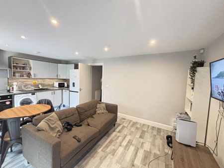 2 bedroom flat to rent - Photo 4