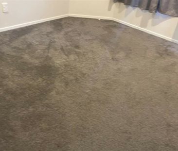 Spacious 4-Bedroom Brick & Tile Home - Photo 6