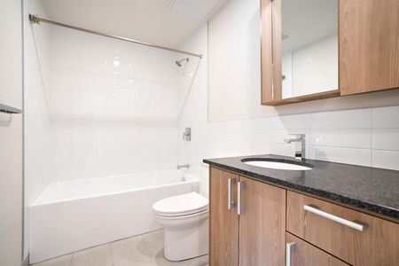 360 President Kennedy, Montréal, QC - Photo 4