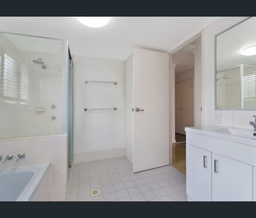 Spacious, Light-Filled Unit in Prime Tweed Location - All inspectio... - Photo 3