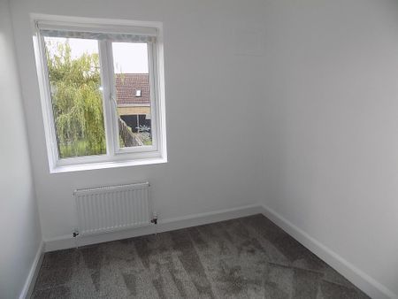 3 bedroom semi-detached house to rent - Photo 3