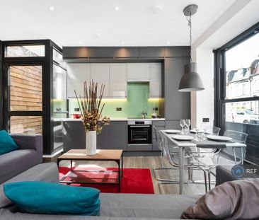 2 bedroom semi-detached house to rent - Photo 2