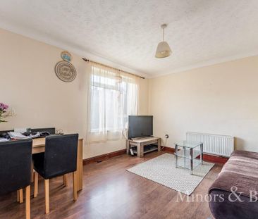 2 bedroom end of terrace house to rent - Photo 1