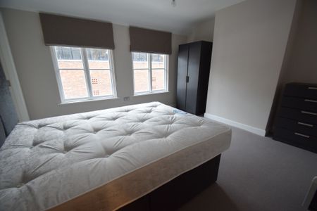 2 bedroom flat to rent - Photo 4