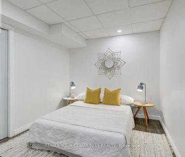 8 OZNER CRESCENT - Photo 2