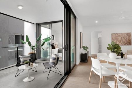 MILTON - HIGH FLOOR 2 BEDROOM 2 BATH ROOM APARTMENT WITH 1 CARPARK - Photo 3