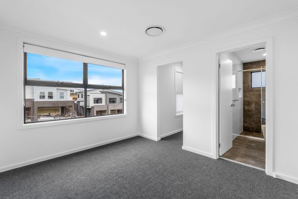 Stylish 3 Bedroom Home! - Photo 1