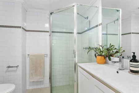 60/236 Pacific Highway, Crows Nest NSW 2065 - Apartment For Rent | Domain - Photo 5