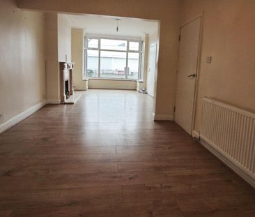 3 bedroom House To Let Total Size: 1002 SQ FT - Photo 6