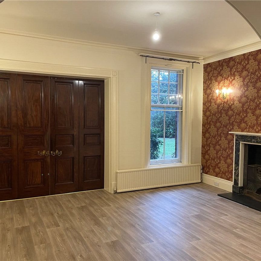 An impressive and characterful six-bedroom detached house offering generous accomodation in a peaceful countryside setting. - Photo 1