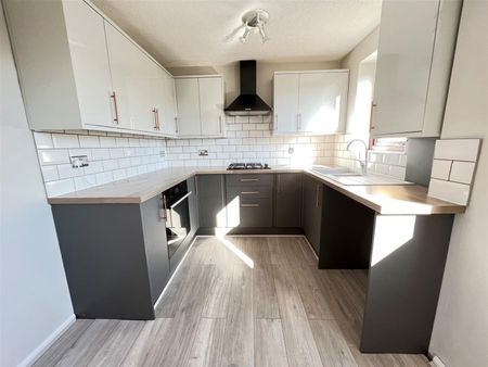 2 bedroom House To Let - Photo 2