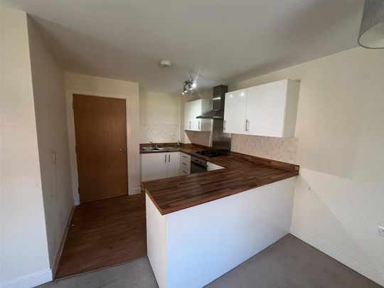 Pastures Avenue, Weston Super Mare, North Somerset - Photo 1