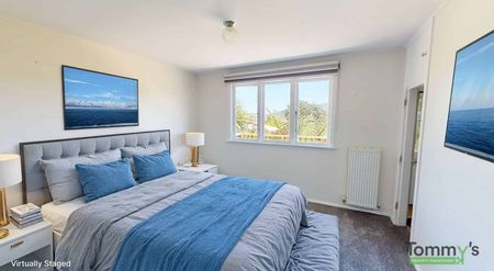 Welcome to130 Cecil Road !!! - Photo 4