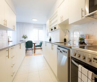 4 1/2 (2 Bedroom) - 4530 Ch. De La Côte-des-Neiges, Montréal - Photo 2