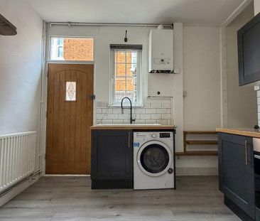 2 bedroom cottage to rent - Photo 2