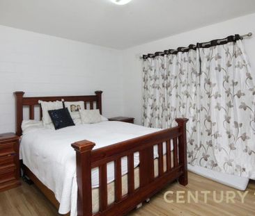 Stylish 2-Bed Apartment in Dandenong - Photo 1