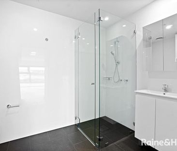 Ultra Modern Apartment - Photo 3