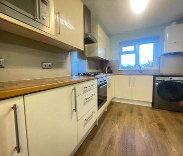 3 bedroom apartment to rent - Photo 2