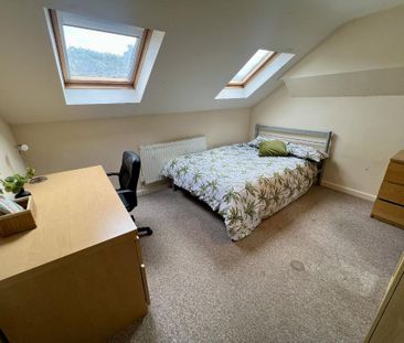 6 bedroom house to rent - Photo 2