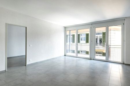 Modern city apartment right by the Oerlikon/Marktplatz train station! - Foto 3